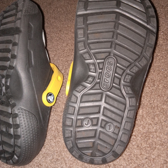 $30 toddler size 1 disney mickey mouse crocs - Picture 3 of 3